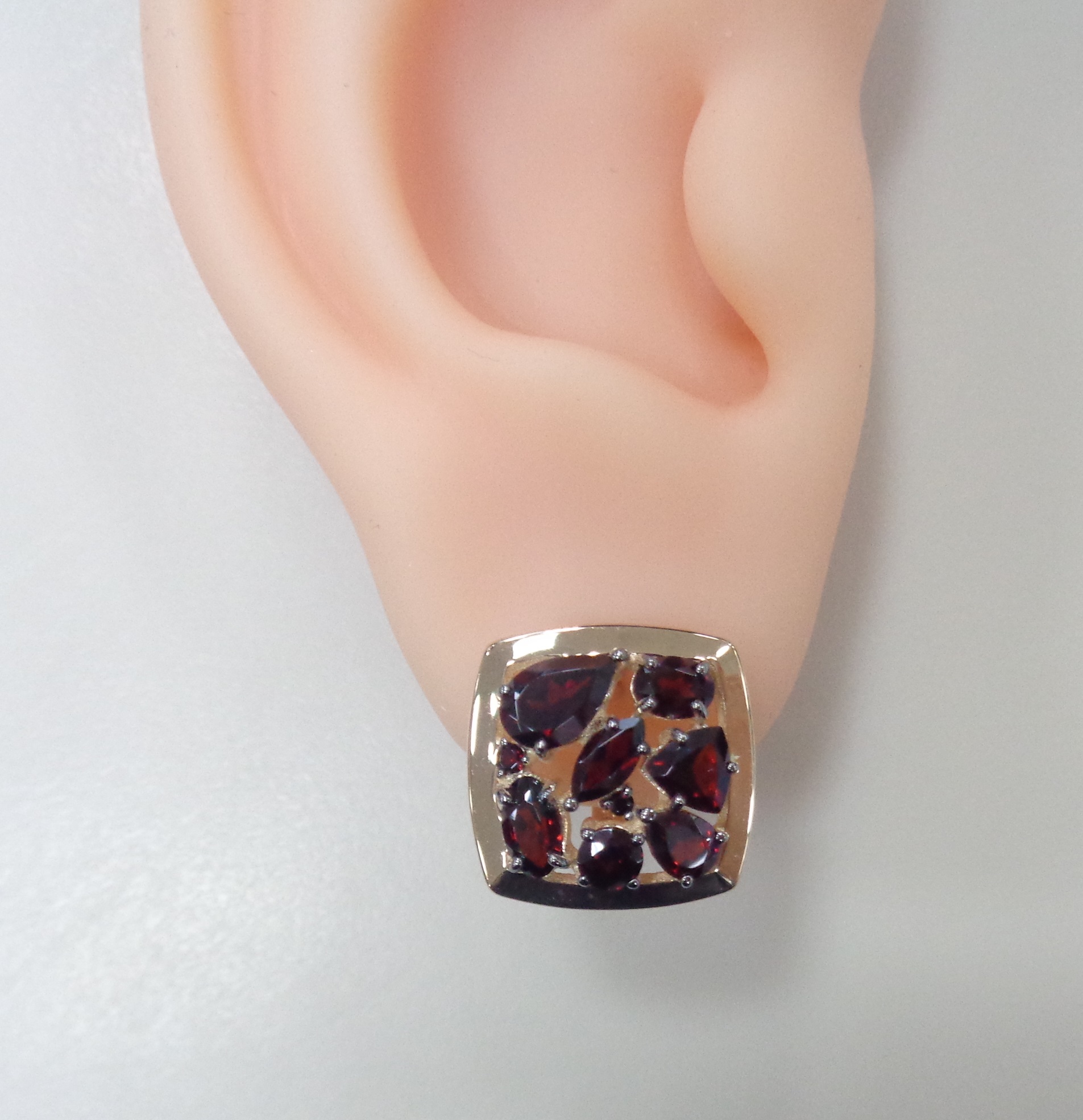 10512-000669 Серьги (Au 585)